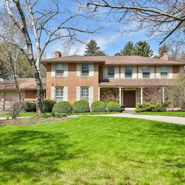 BESPOKE MASTERPIECE IN THE HEART OF BAYVIEW AND YORK MILLS