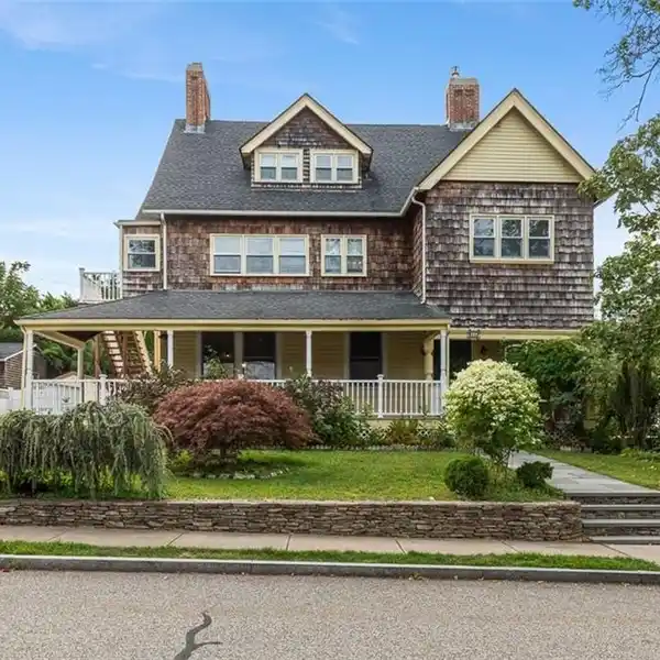 CLASSIC NEW ENGLAND CHARM WITH MODERN AMENITIES