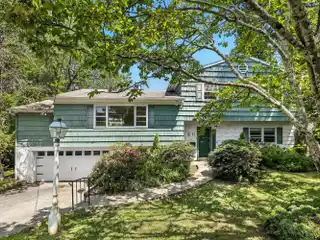 Beautiful Home in Fabulous Location