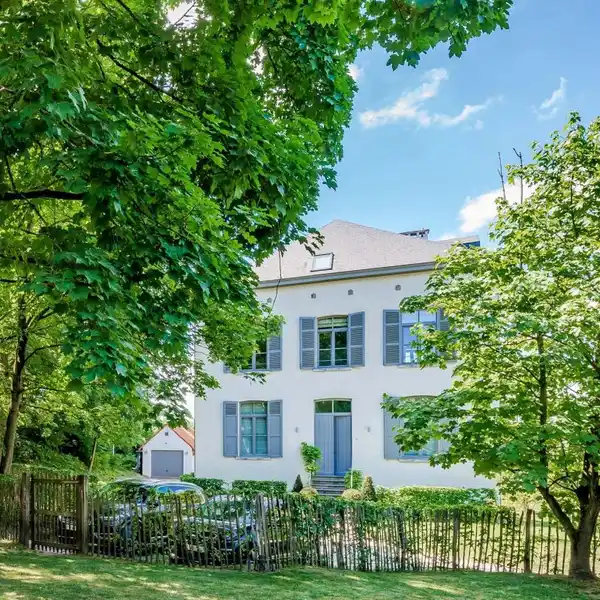 TASTEFULLY RENOVATED CIRCA 1875 HOUSE