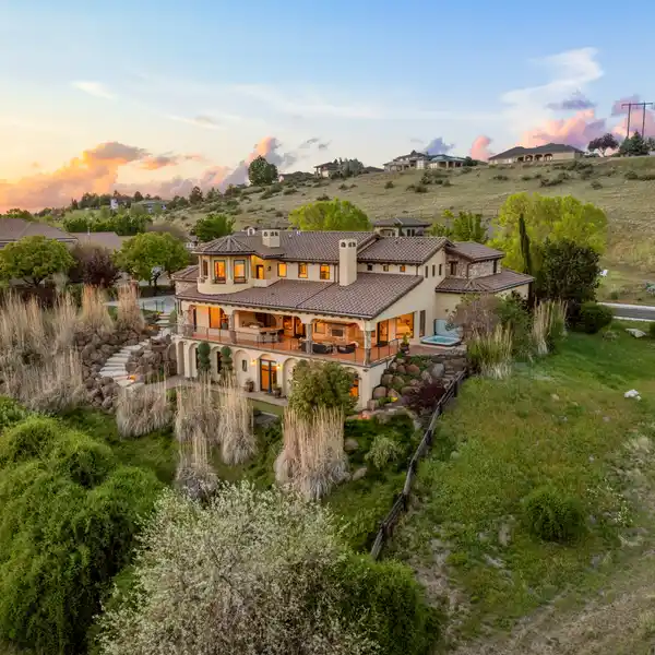 LUXURY FOOTHILLS ESTATE