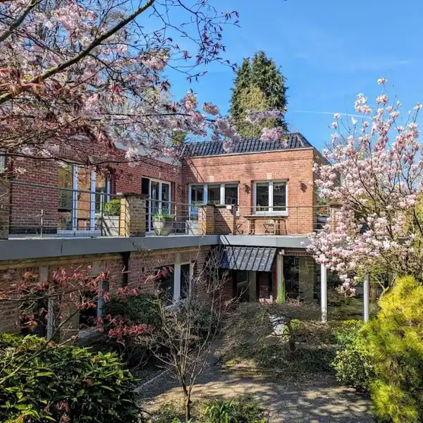 BEAUTIFUL RENOVATED VILLA IN EXCEPTIONAL LOCATION
