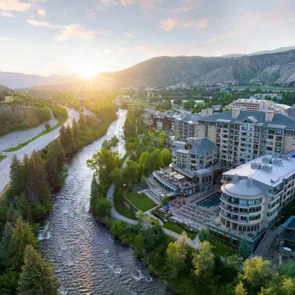 MOUNTAIN LIVING AT ITS BEST