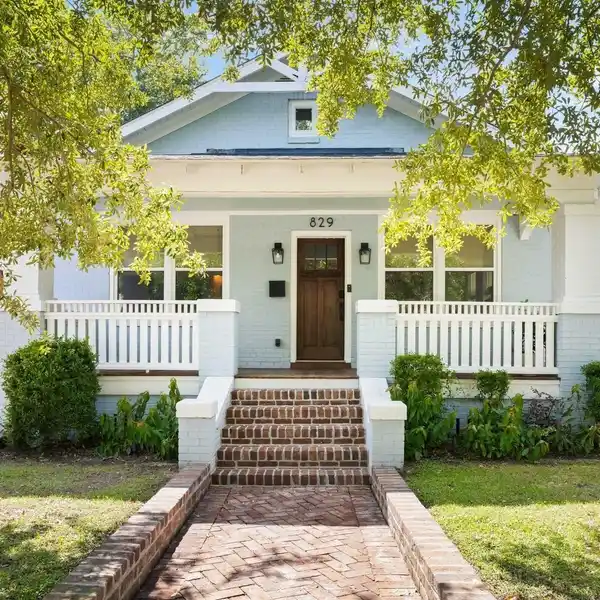 1930’S CRAFTSMAN REIMAGINED FOR MODERN CHARLESTON LIVING