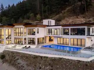 Okanagan Panoramic Retreat