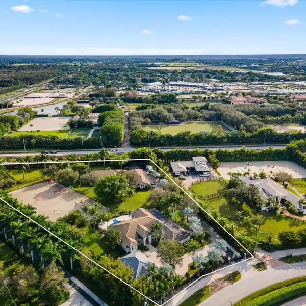 THE ULTIMATE EQUESTRIAN ESTATE