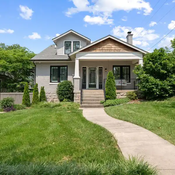 MODERN LUXURY WITH TIMELESS CHARM