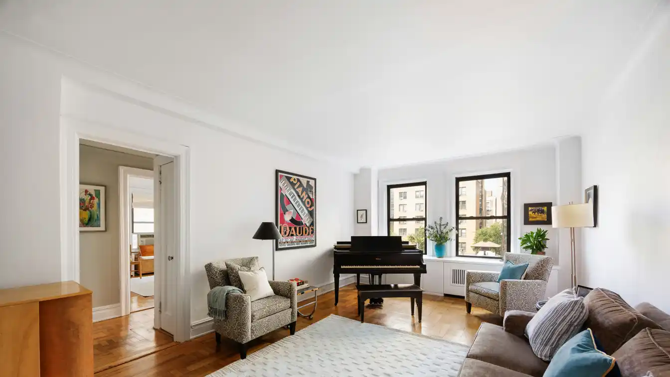 Gracious Corner Four Bedroom Residence in a Prestigious Building