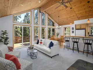 Modern Mountain Home a Block to the Lake