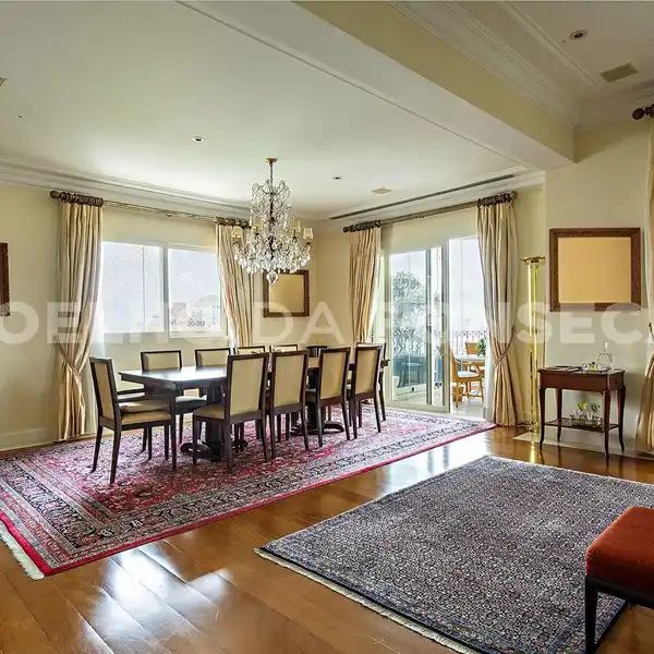 SPACIOUS APARTMENT IN VILA NOVA CONCEIçãO