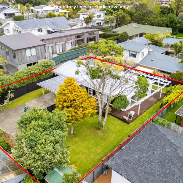 CUL-DE-SAC CHARM WITH DEVELOPMENT POTENTIAL