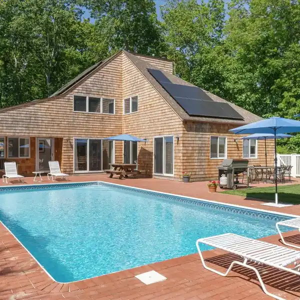 FOUR BEDROOM RENTAL WITH POOL IN HANSOM HILLS