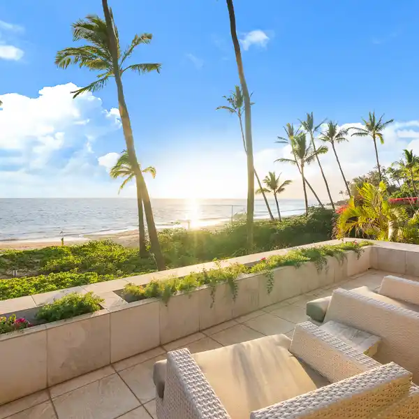 CREATE YOUR DIRECT BEACHFRONT DREAM