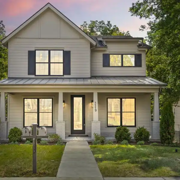 STUNNING HOME IN THE HEART OF CLEVELAND PARK