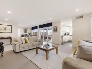Seaside Lifestyle in the Heart of Mairangi Bay