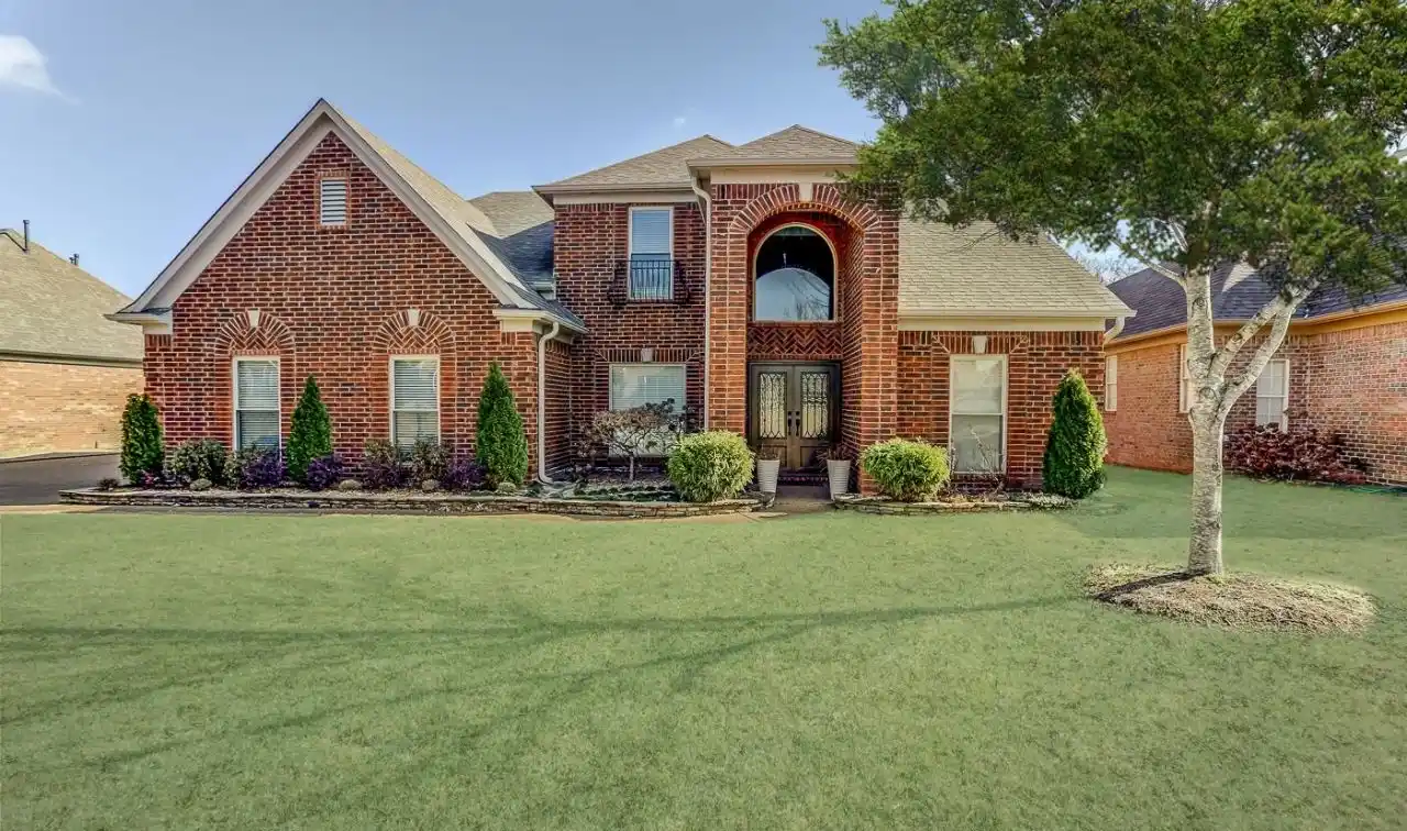 Wonderful Home Overlooking Garner Lake