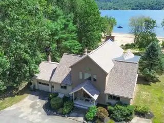 Spacious Lakefront Home on the Great Sacandaga