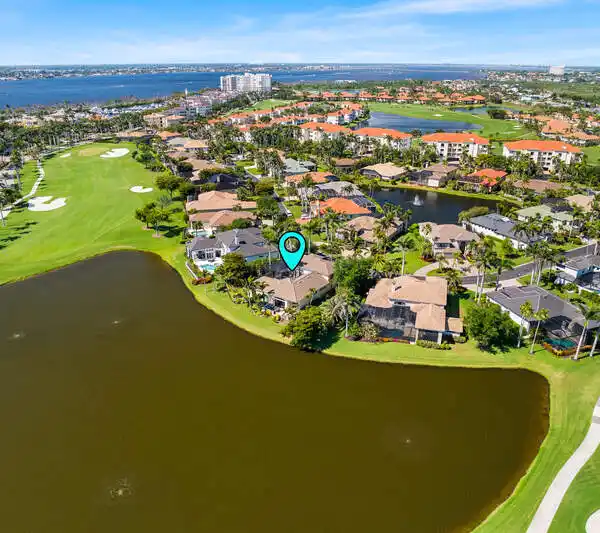 CUSTOM COURTYARD HOME IN SEASIDE ESTATES