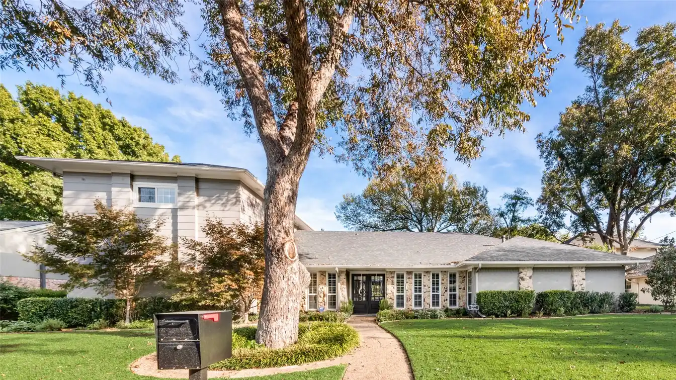 Beautifully Updated Home in a Peaceful Atmosphere