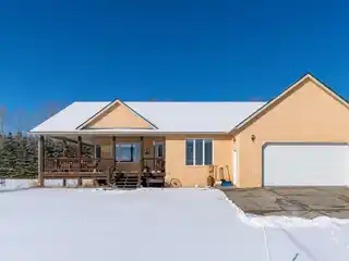 Beautiful Bungalow on 40 Scenic Acres