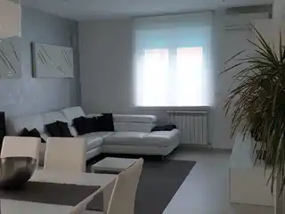 Modern and Elegant Villa with Swimming Pool 600 Meters from Lake Garda