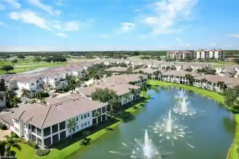 Stunning Penthouse End Unit at Avellino Isles in Vineyards