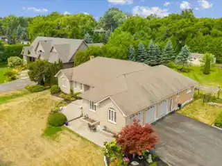 Welcome to 4588 Paynes Crescent