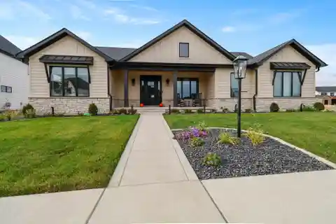 Gorgeous New Ranch-style Home