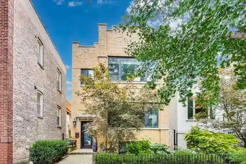 Contemporary Roscoe Village Gem with Rooftop Deck