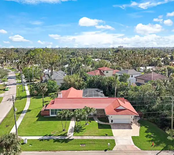 METICULOUSLY MAINTAINED RENOVATED MID-CENTURY MODERN HOME
