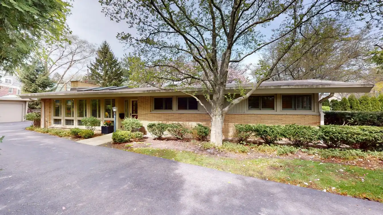 Beautifully Serene Mid-century Home