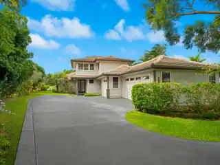 Island Elegance with Panoramic Mountain and Golf Views