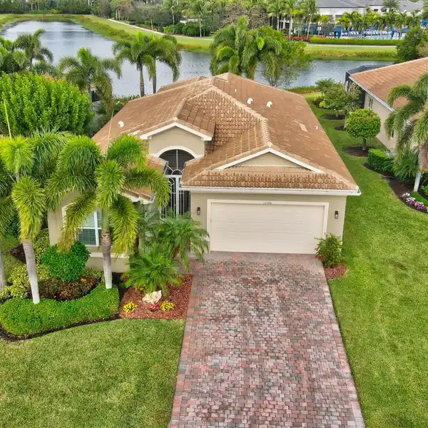 DESIGNER UPGRADED HOME ON A LAKE LOT