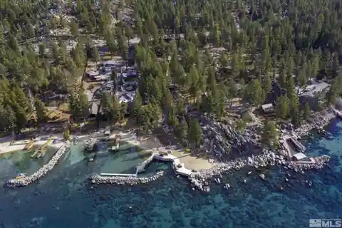 Exclusive Lakeside Retreat with Private Buoy Access