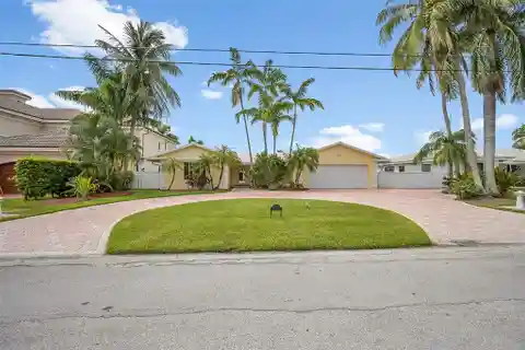 Pristine Home Just Minutes from the Ocean