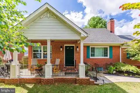 Beautifully Maintained and Spacious Cape