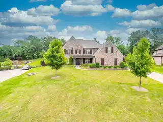 Fantastic Custom Home with Lake Access