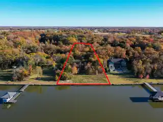 Build Your Dream Lakehouse with Ranch Amenities