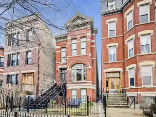 Wicker Park Showstopper