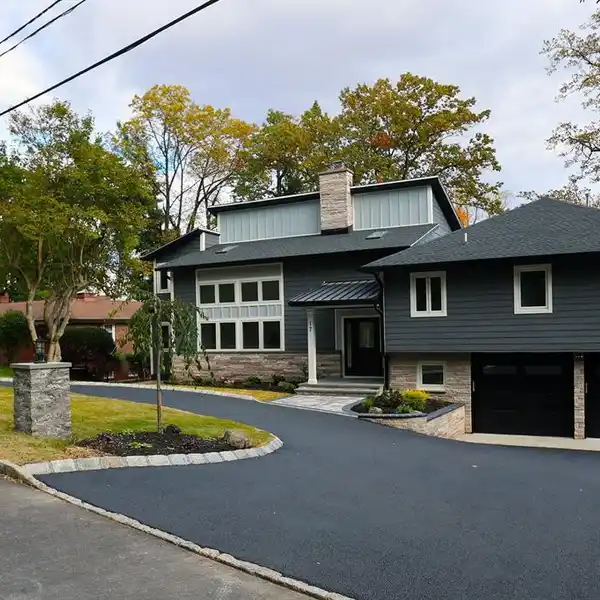 GORGEOUS MODERN RESIDENCE WITH MANHATTAN VIEWS