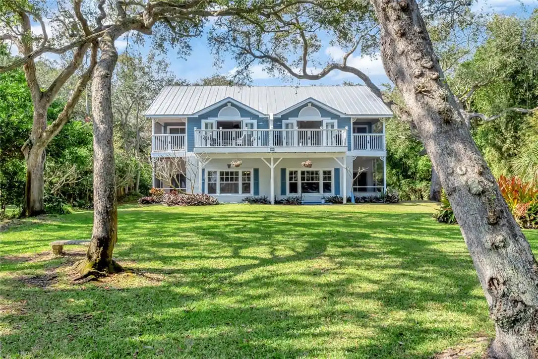 Versatile Property in Sought-after Location