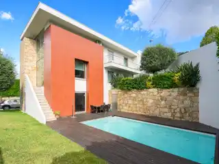 Modern Villa with Panoramic Green Landscape Views