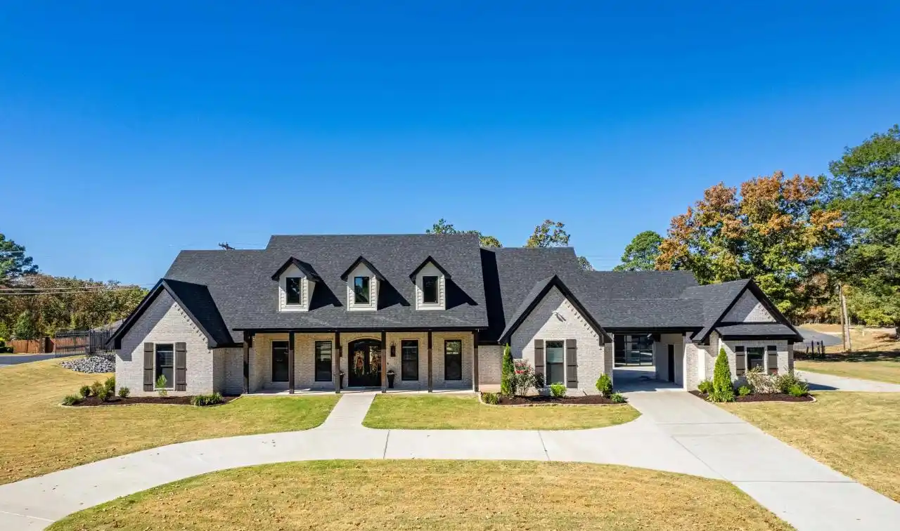 Luxury Living in the West Winds Subdivision