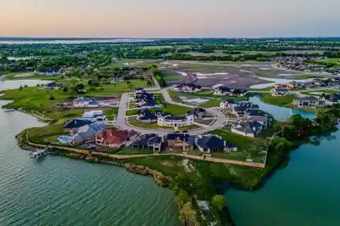 Modern Custom Lakefront Home