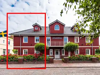 Left Terraced House in Top Beach Location