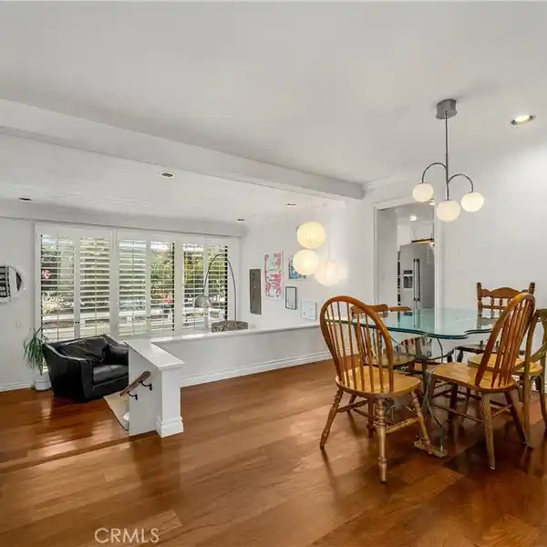 DELIGHTFUL NEWPORT CREST TOWNHOME