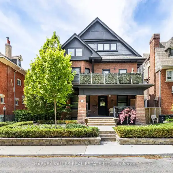 MULTI-GENERATIONAL HOUSE IN LITTLE ITALY
