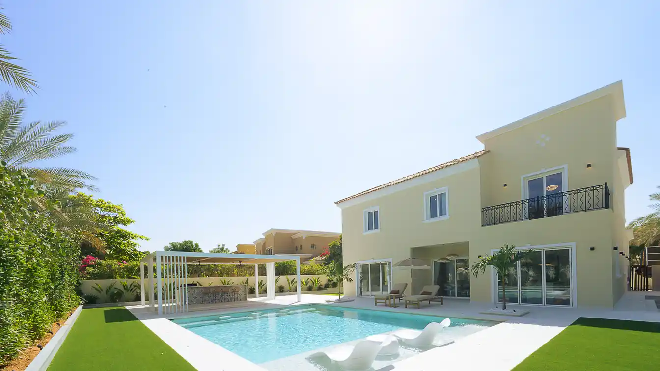 Luxury Five Bedroom Villa Set in Mirador La Coleccion