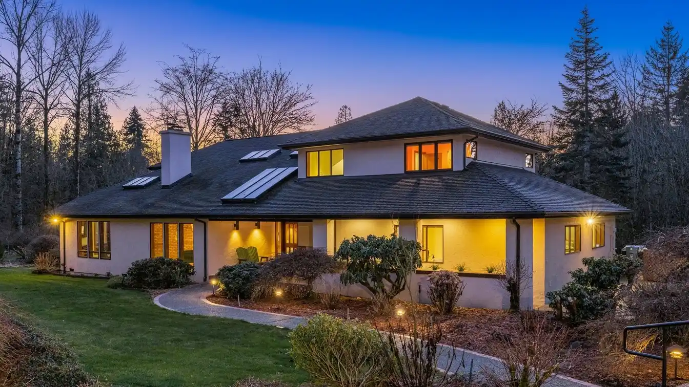 Exquisite Northwest Contemporary Estate on Five Private Acres