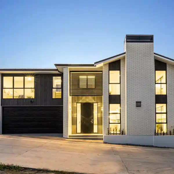 PRESTIGE LIVING IN MISSION BAY